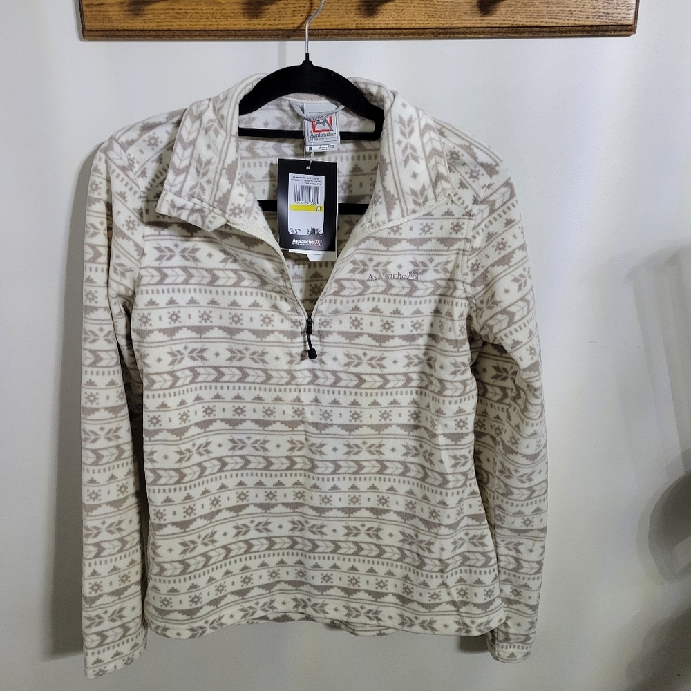 NWT Avalanche Outdoor Supply Company Womens 1/4 Zip Fleece Pullover, Size M